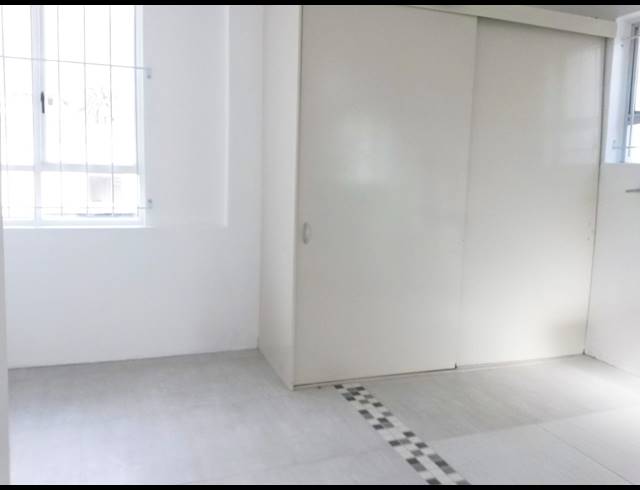 2 bed property to rent in WOODSTOCK